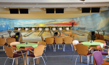 Bowling center